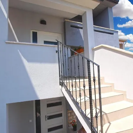 Apartment Fuer 5 Personen Ca 65 Qm In Pula, Istrien Istrische Riviera